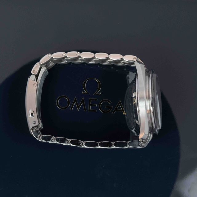 Omega Speedmaster Moonwatch 311.30.42.30.03.001 Image 4